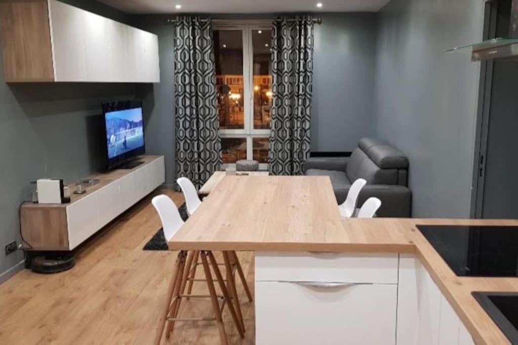 Cosy 3 Pieces En Face De La Gare Apartment Rambouillet Exterior photo